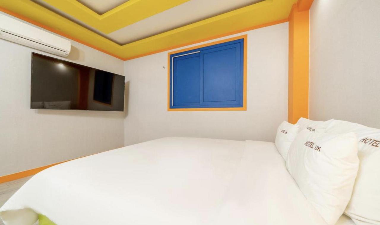 Hotel Uk Пусан Екстериор снимка